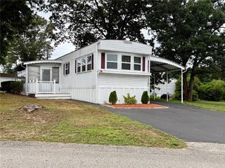 4 Lane B Lane, Coventry, RI 02816