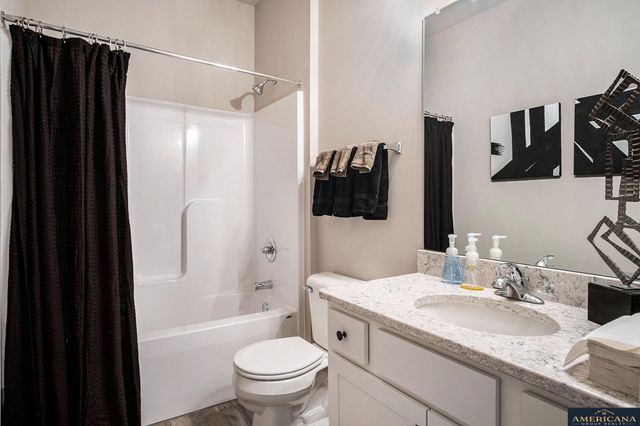 5410 N 182 Street, Elkhorn, NE 68022