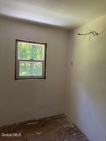294 Thais Road, Sand Lake, NY 12018
