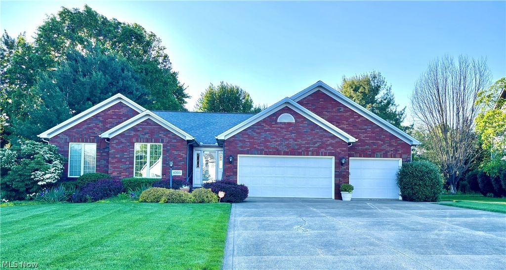 4395 Golden Eagle Road NW, Massillon, OH 44646