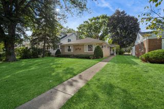 2239 Washington Avenue, Wilmette, IL 60091