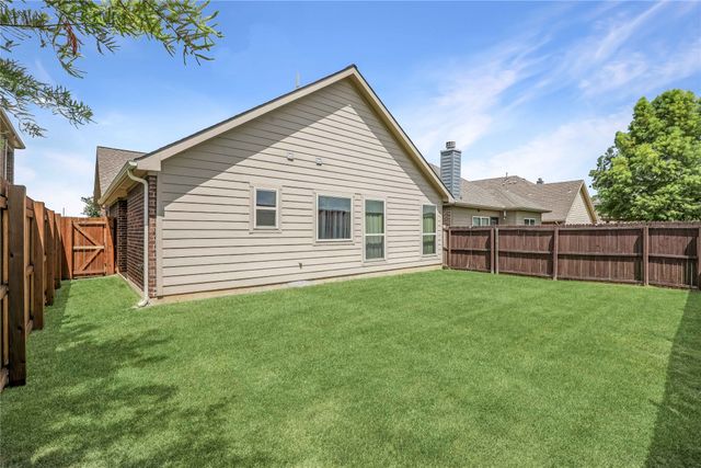 300 Black Bear Drive, Mckinney, TX 75071