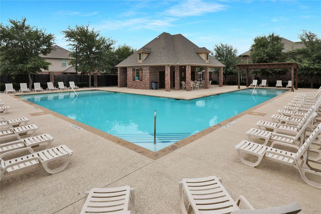 300 Black Bear Drive, Mckinney, TX 75071