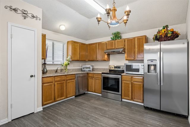 214 Shea Street, Garland, TX 75040