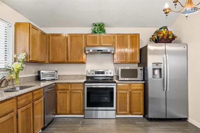 214 Shea Street, Garland, TX 75040