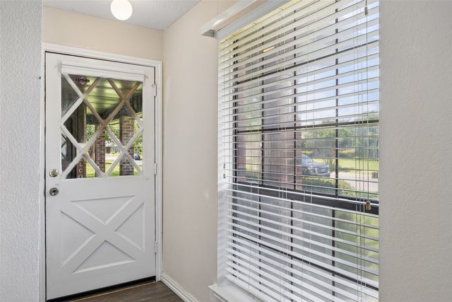 214 Shea Street, Garland, TX 75040