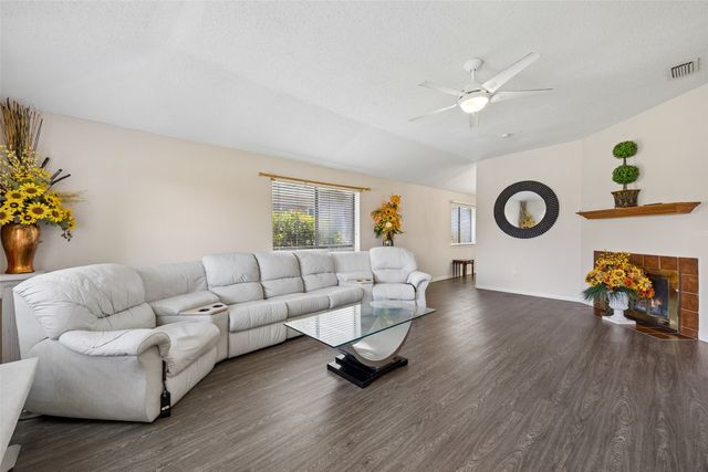 214 Shea Street, Garland, TX 75040