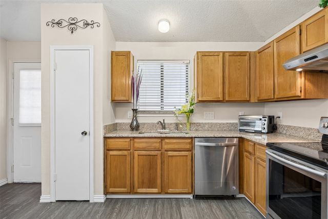 214 Shea Street, Garland, TX 75040