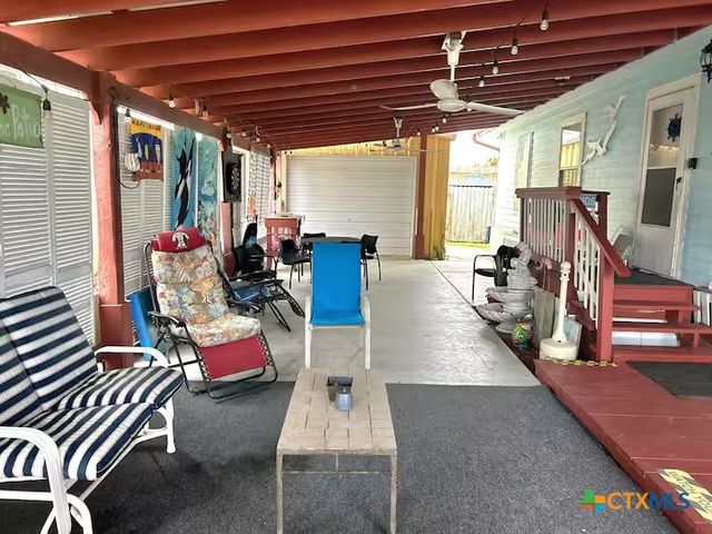 1509 W Polk Avenue, Port O'connor, TX 77982