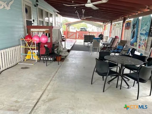 1509 W Polk Avenue, Port O'connor, TX 77982