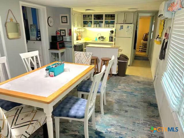 1509 W Polk Avenue, Port O'connor, TX 77982