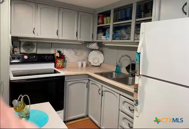 1509 W Polk Avenue, Port O'connor, TX 77982