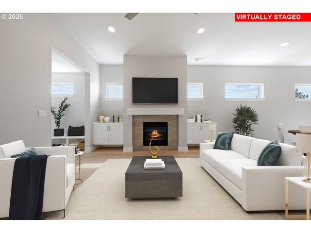 1306 E Canto St, Newberg, OR 97132