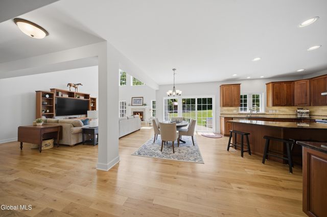 30 Walden Circle, Saratoga Springs, NY 12866