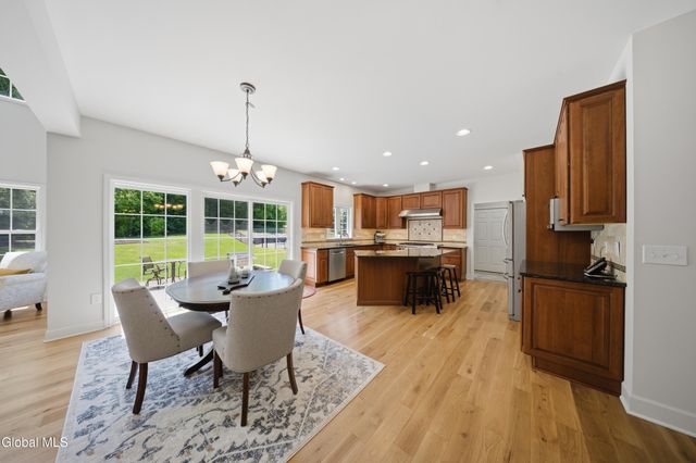 30 Walden Circle, Saratoga Springs, NY 12866