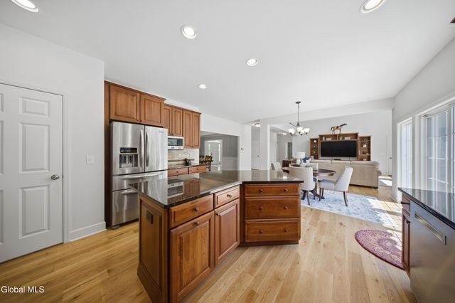 30 Walden Circle, Saratoga Springs, NY 12866