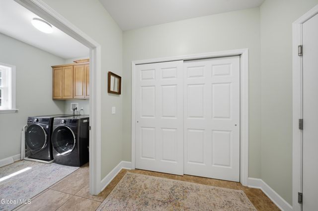 30 Walden Circle, Saratoga Springs, NY 12866