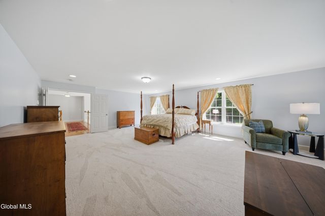 30 Walden Circle, Saratoga Springs, NY 12866