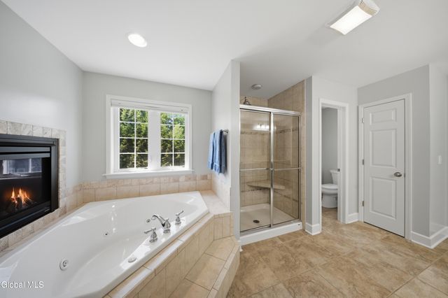 30 Walden Circle, Saratoga Springs, NY 12866