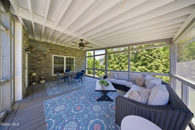 30 Walden Circle, Saratoga Springs, NY 12866