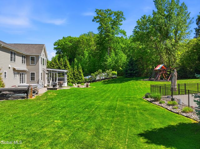 30 Walden Circle, Saratoga Springs, NY 12866