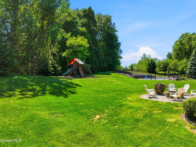 30 Walden Circle, Saratoga Springs, NY 12866