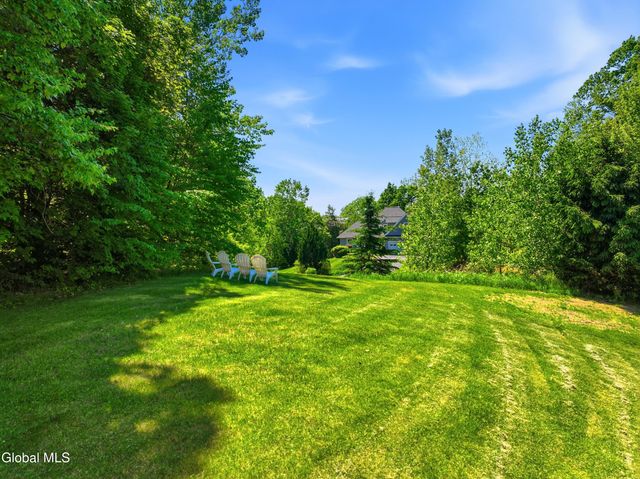 30 Walden Circle, Saratoga Springs, NY 12866