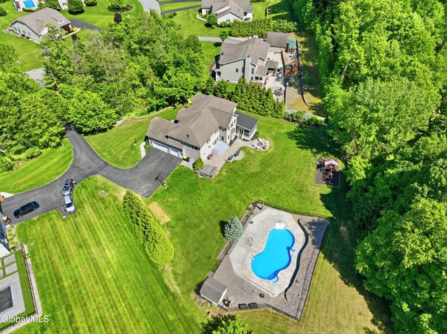 30 Walden Circle, Saratoga Springs, NY 12866