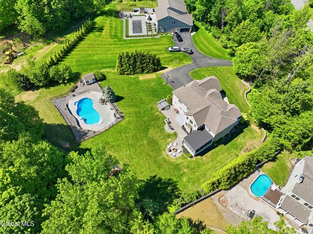 30 Walden Circle, Saratoga Springs, NY 12866