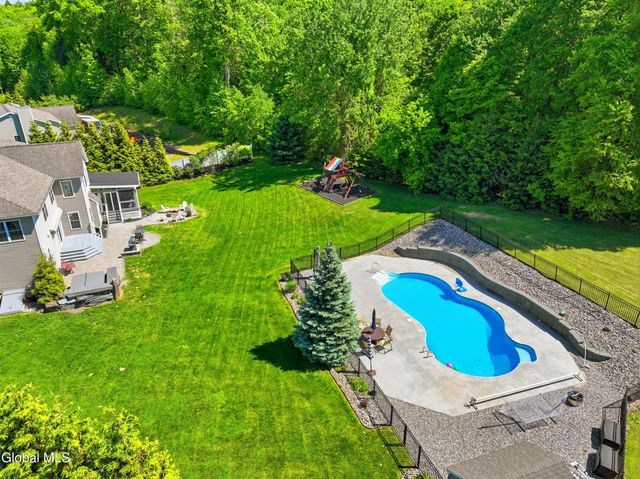 30 Walden Circle, Saratoga Springs, NY 12866