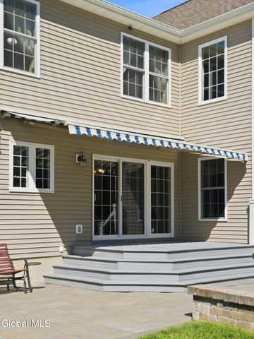30 Walden Circle, Saratoga Springs, NY 12866