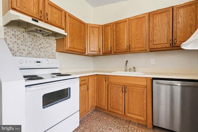2319 FOREST GROVE RD, Furlong, PA 18925