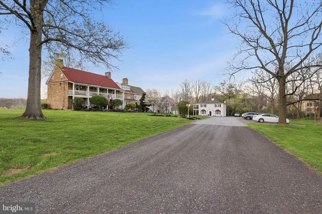 2319 FOREST GROVE RD, Furlong, PA 18925