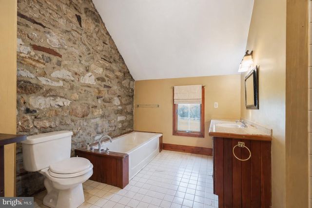 2319 FOREST GROVE RD, Furlong, PA 18925