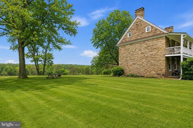 2319 FOREST GROVE RD, Furlong, PA 18925