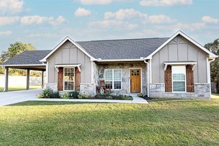 305 Main Street, Montague, TX 76251