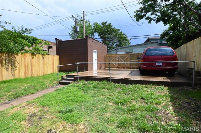 5456 Gravois Avenue, St Louis, MO 63116