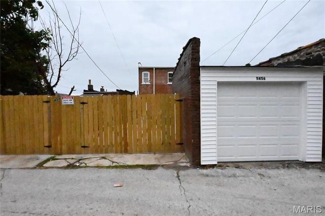5456 Gravois Avenue, St Louis, MO 63116