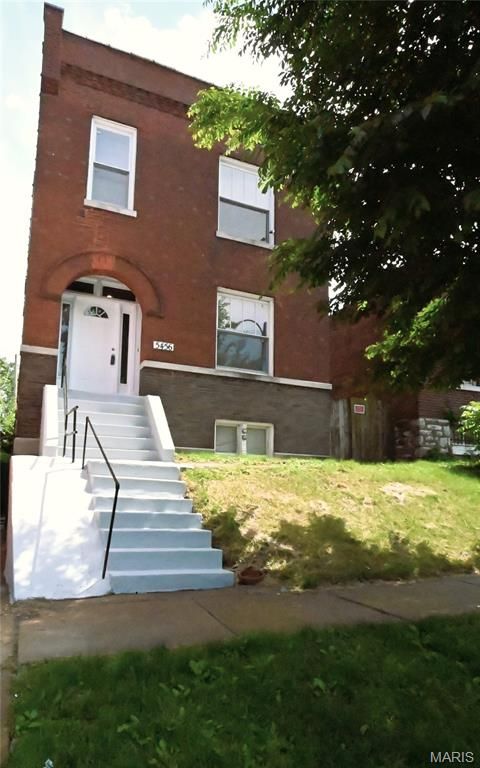 5456 Gravois Avenue, St Louis, MO 63116