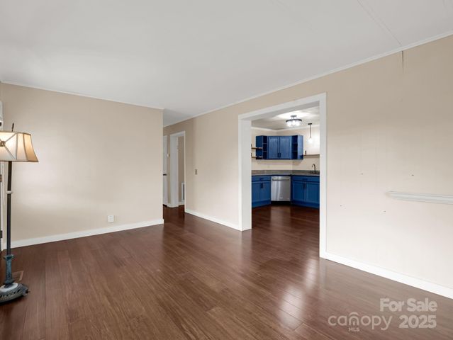 2 Red Apple Drive, Hendersonville, NC 28792