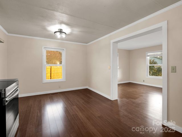 2 Red Apple Drive, Hendersonville, NC 28792