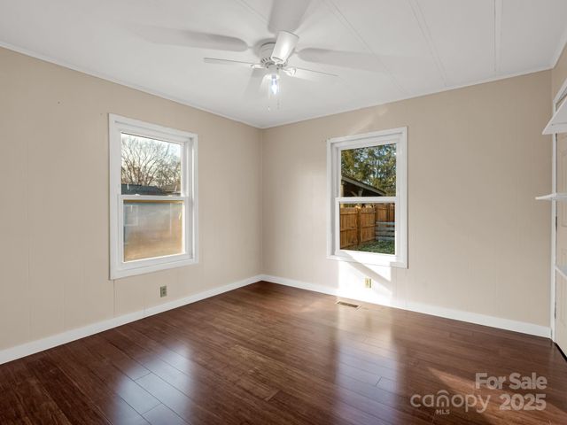 2 Red Apple Drive, Hendersonville, NC 28792