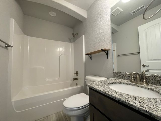 4553 W Divide Drive, Fayetteville, AR 72704