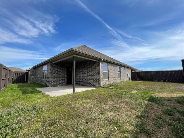 4553 W Divide Drive, Fayetteville, AR 72704