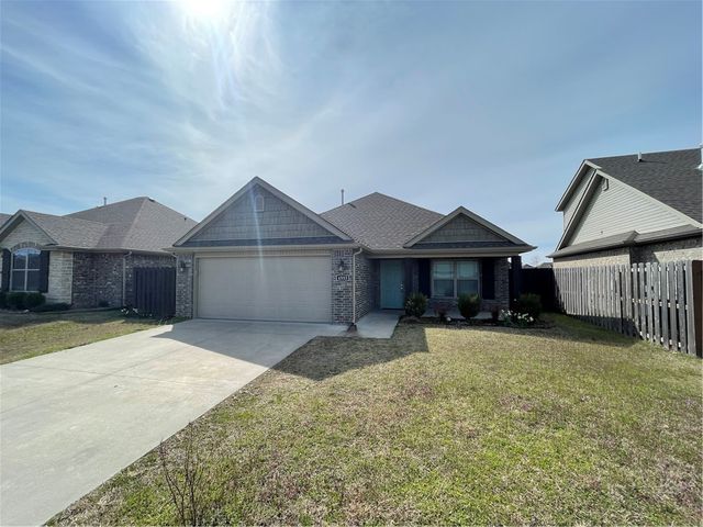 4553 W Divide Drive, Fayetteville, AR 72704