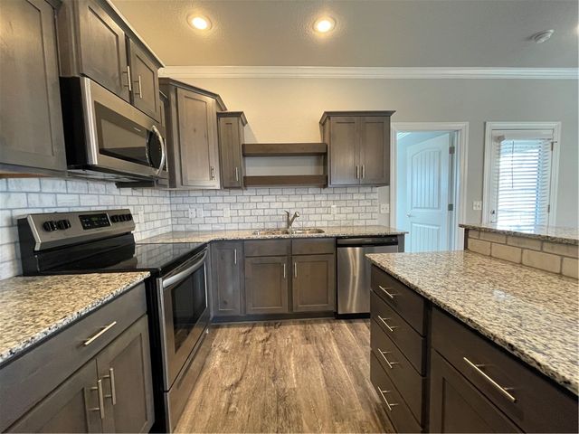 4553 W Divide Drive, Fayetteville, AR 72704