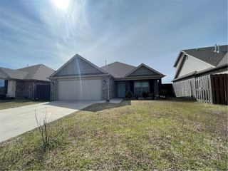 4553 W Divide Drive, Fayetteville, AR 72704