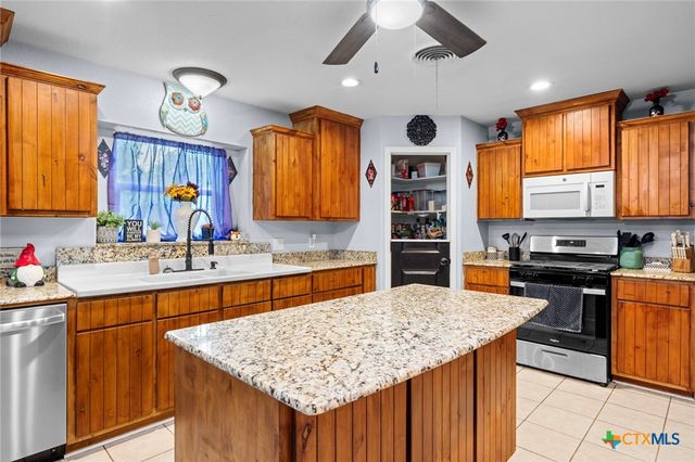 70 Sue Ann Drive, Lampasas, TX 76550
