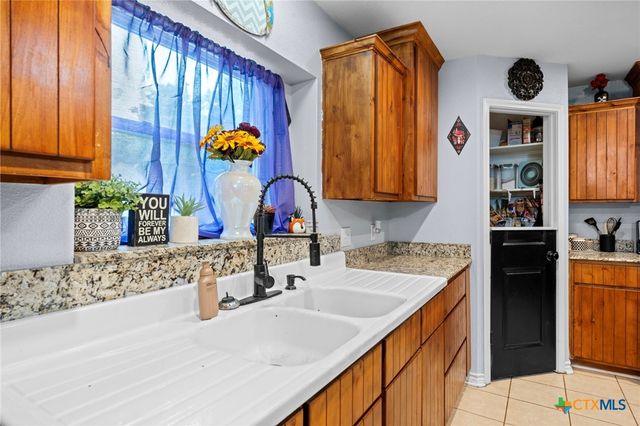 70 Sue Ann Drive, Lampasas, TX 76550
