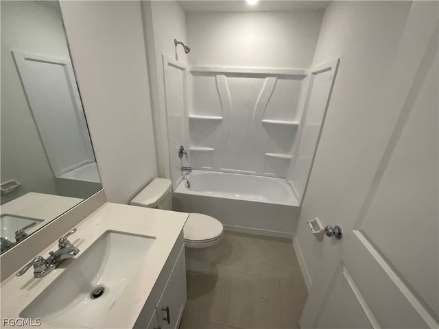 17236 Cantu CT, North Fort Myers, FL 33917